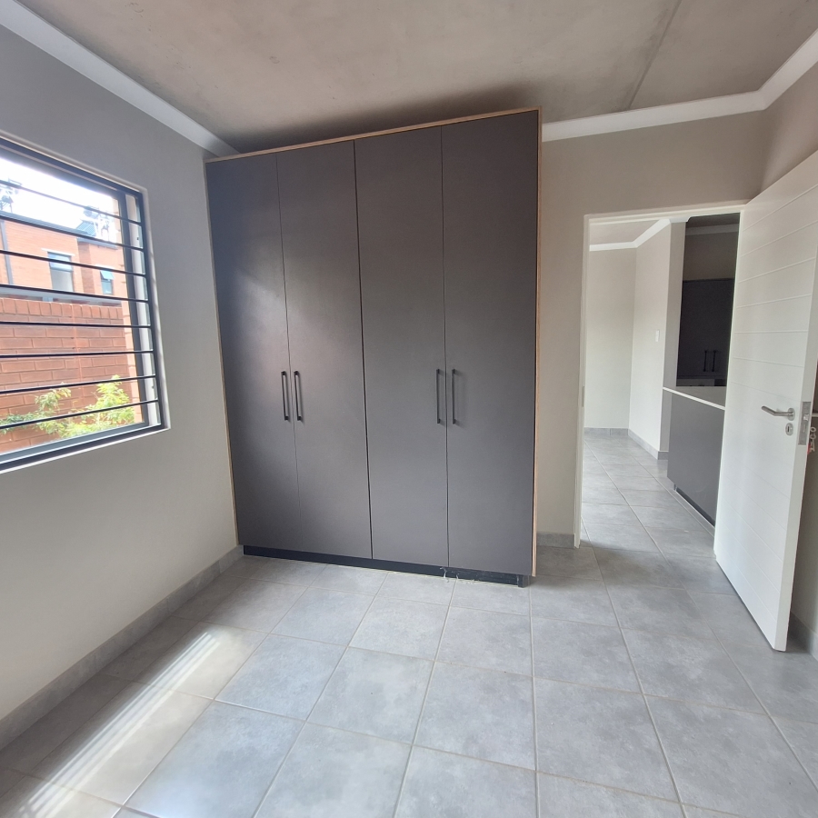 To Let 2 Bedroom Property for Rent in Sinoville Gauteng