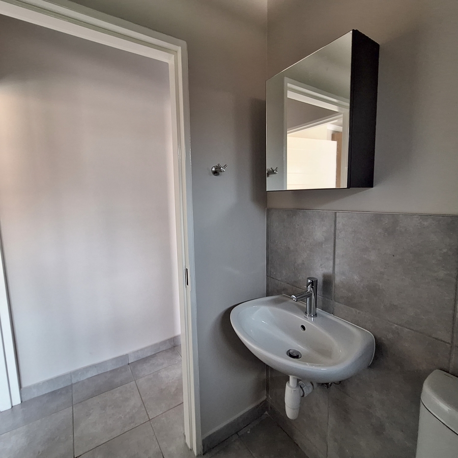 To Let 2 Bedroom Property for Rent in Sinoville Gauteng