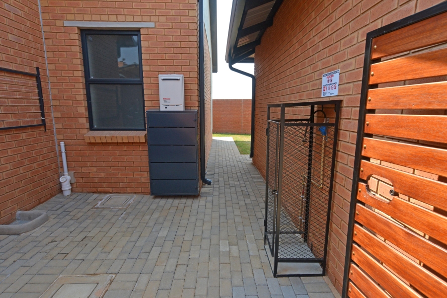 3 Bedroom Property for Sale in Six Fountains Residential Estate Gauteng