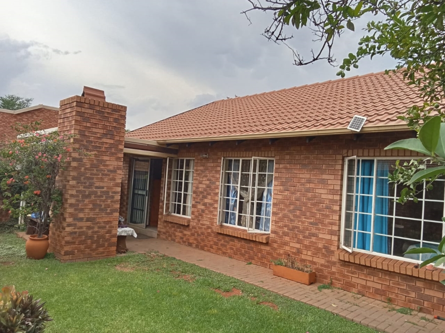 3 Bedroom Property for Sale in Magalieskruin Gauteng