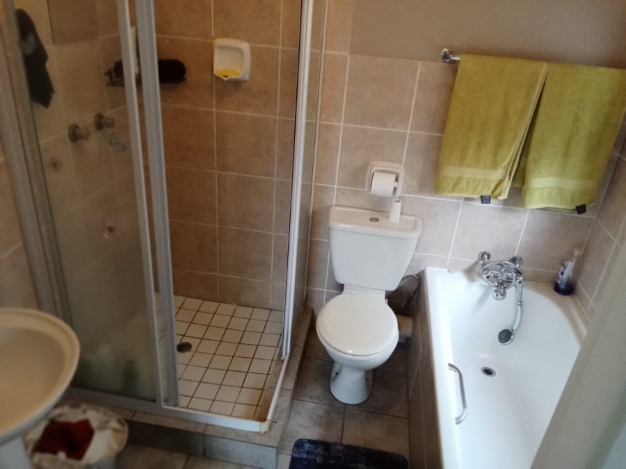 3 Bedroom Property for Sale in Magalieskruin Gauteng