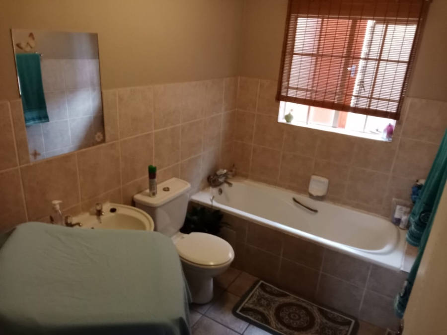 3 Bedroom Property for Sale in Magalieskruin Gauteng