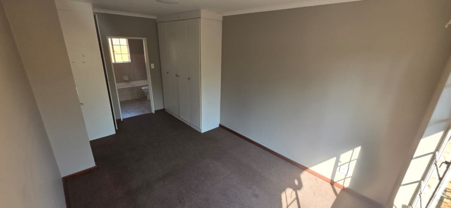 2 Bedroom Property for Sale in Sinoville Gauteng
