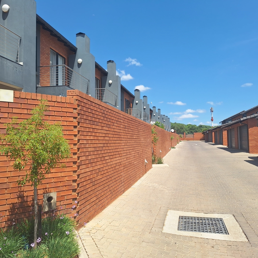 To Let 3 Bedroom Property for Rent in Montana Gauteng