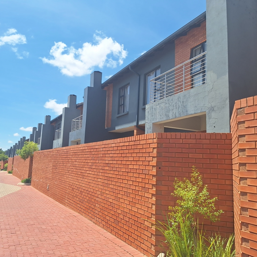 To Let 3 Bedroom Property for Rent in Montana Gauteng