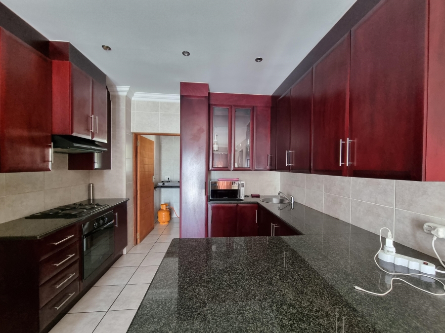 To Let 3 Bedroom Property for Rent in Thatchfield Hills Gauteng