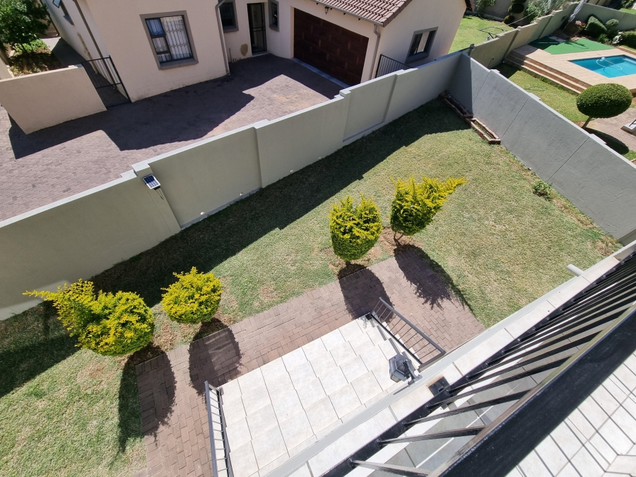 To Let 3 Bedroom Property for Rent in Thatchfield Hills Gauteng