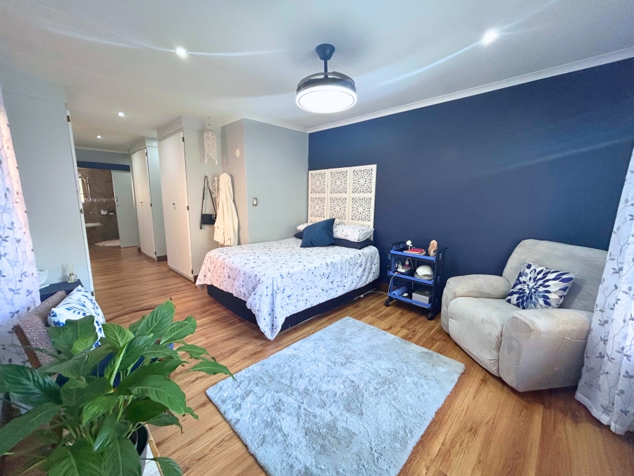 4 Bedroom Property for Sale in Eldoraigne Gauteng