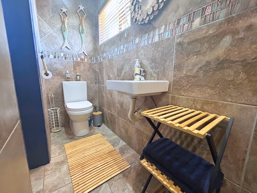 4 Bedroom Property for Sale in Eldoraigne Gauteng