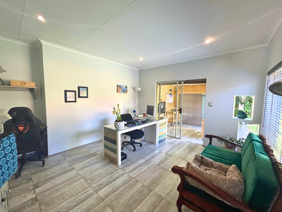 4 Bedroom Property for Sale in Eldoraigne Gauteng