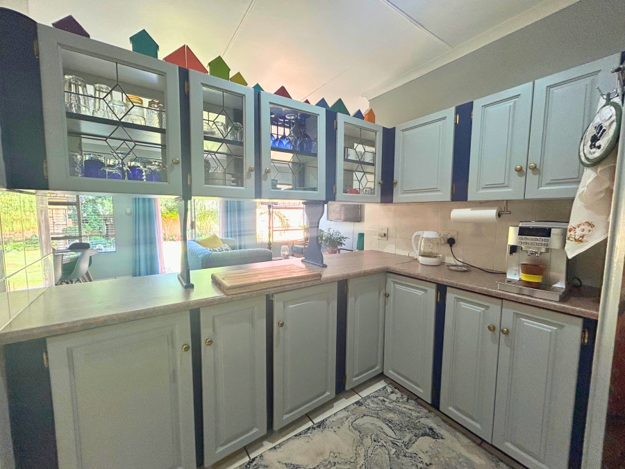 4 Bedroom Property for Sale in Eldoraigne Gauteng