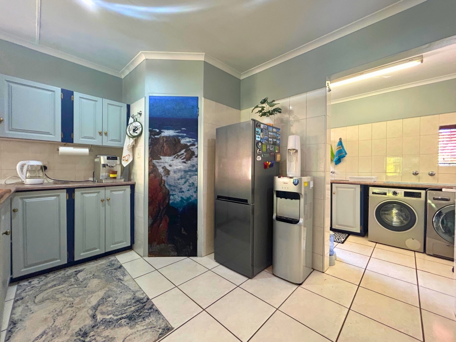 4 Bedroom Property for Sale in Eldoraigne Gauteng