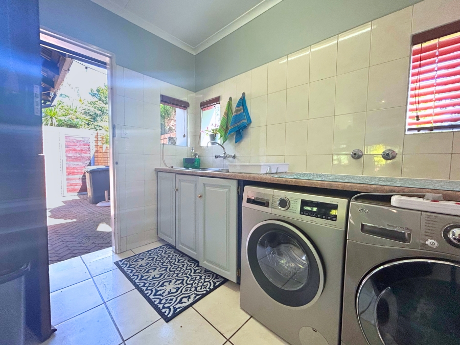 4 Bedroom Property for Sale in Eldoraigne Gauteng