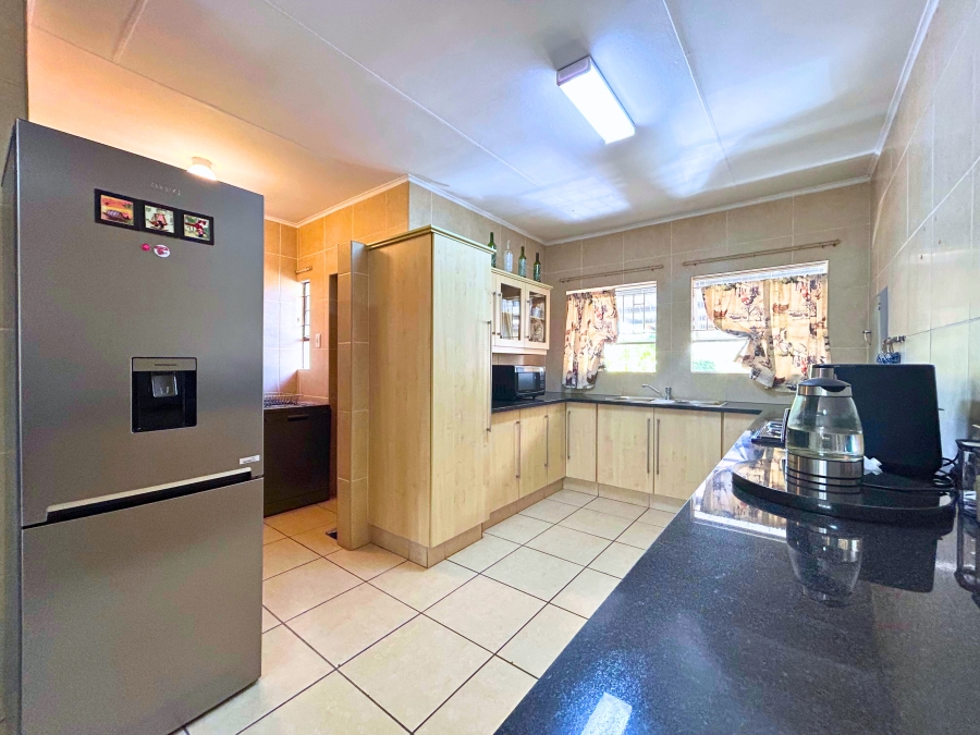 3 Bedroom Property for Sale in Die Hoewes Gauteng