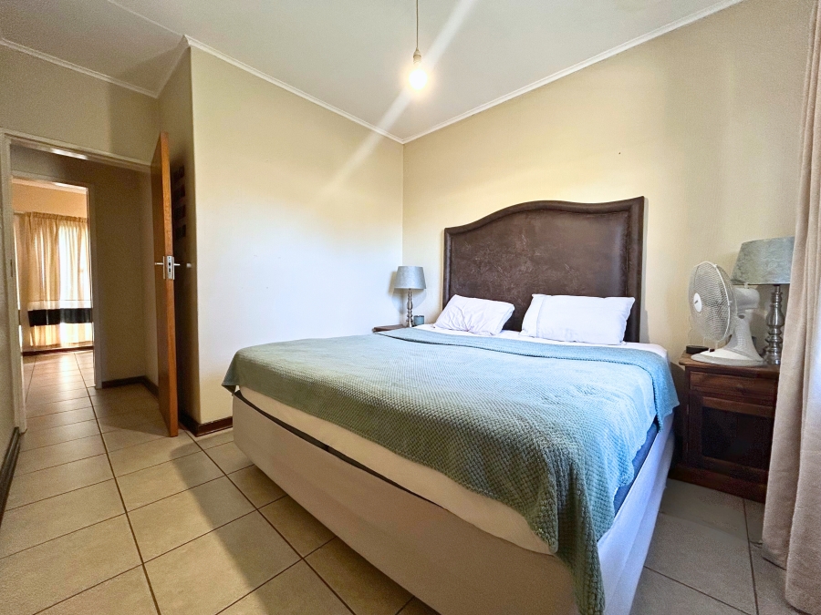 3 Bedroom Property for Sale in Die Hoewes Gauteng