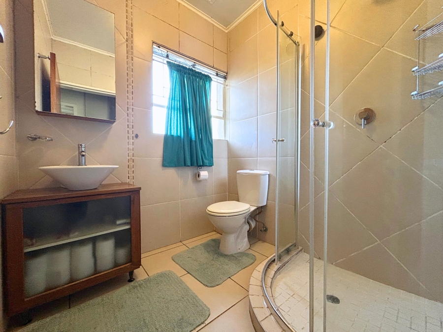 3 Bedroom Property for Sale in Die Hoewes Gauteng