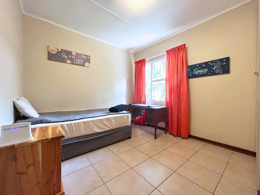 3 Bedroom Property for Sale in Die Hoewes Gauteng