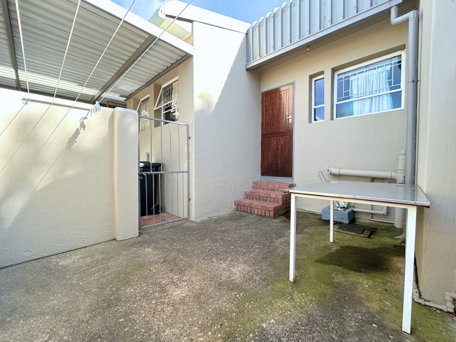 3 Bedroom Property for Sale in Die Hoewes Gauteng