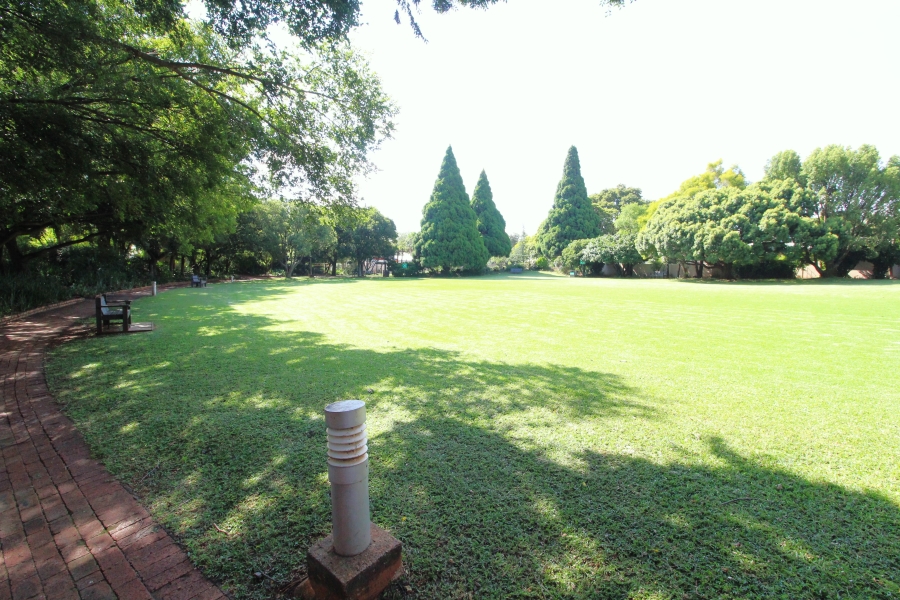 3 Bedroom Property for Sale in Die Hoewes Gauteng