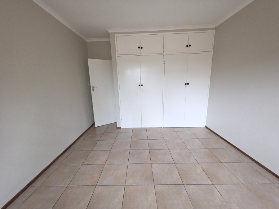 2 Bedroom Property for Sale in Pierre Van Ryneveld Gauteng