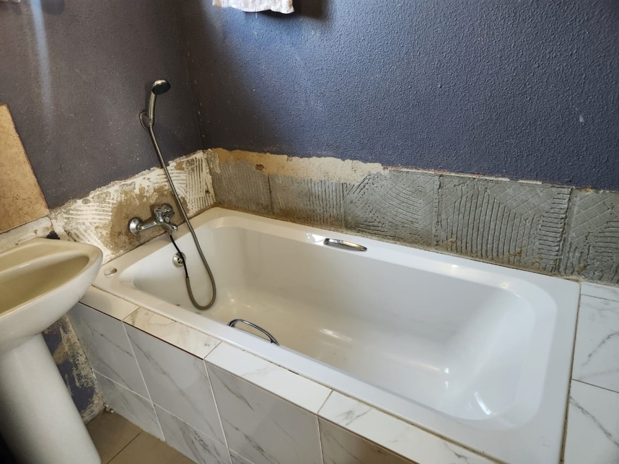 To Let 2 Bedroom Property for Rent in Mapleton Gauteng