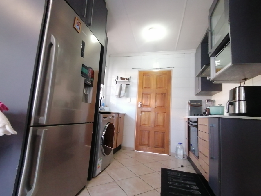 3 Bedroom Property for Sale in Andeon Gauteng