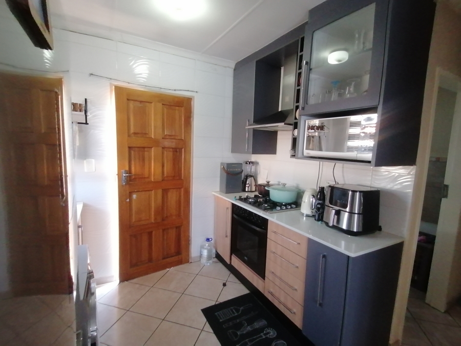 3 Bedroom Property for Sale in Andeon Gauteng