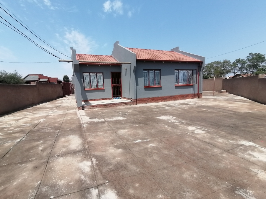 3 Bedroom Property for Sale in Soshanguve East Gauteng