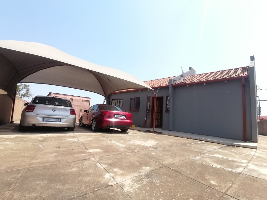 3 Bedroom Property for Sale in Soshanguve East Gauteng