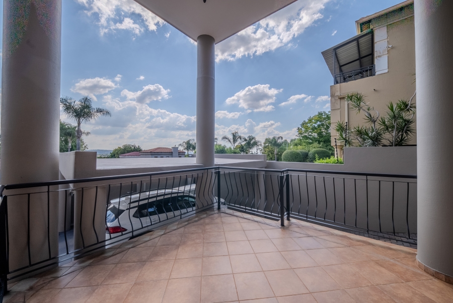 5 Bedroom Property for Sale in Faerie Glen Gauteng