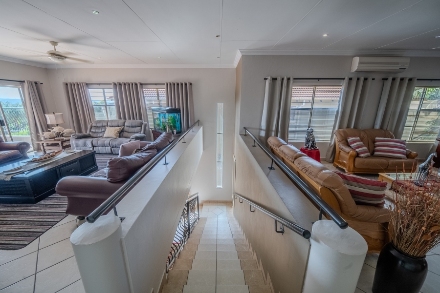 5 Bedroom Property for Sale in Faerie Glen Gauteng