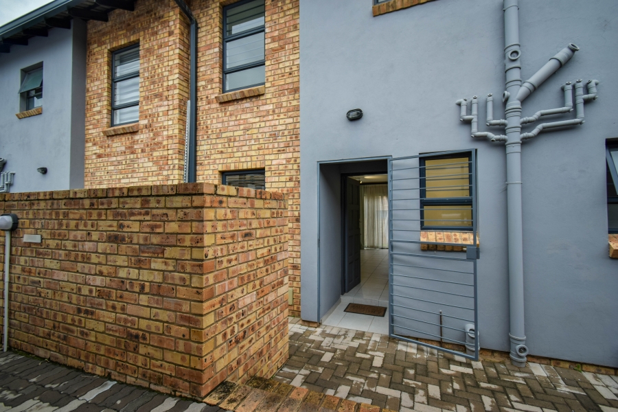 2 Bedroom Property for Sale in Theresa Park Gauteng