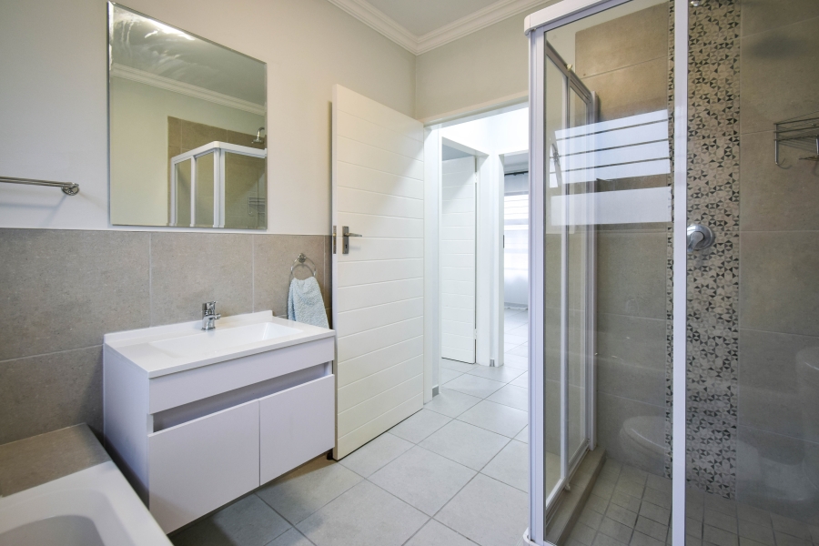 2 Bedroom Property for Sale in Theresa Park Gauteng