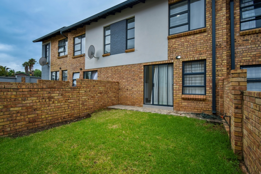 2 Bedroom Property for Sale in Theresa Park Gauteng