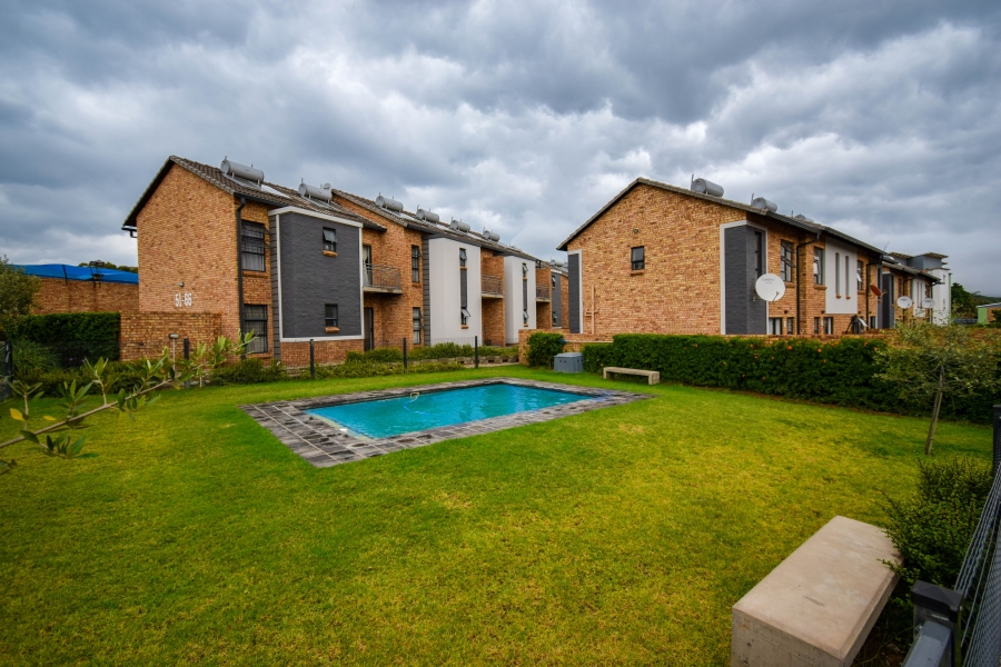 2 Bedroom Property for Sale in Theresa Park Gauteng