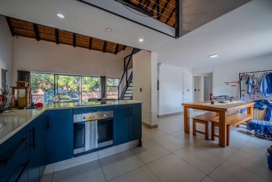 3 Bedroom Property for Sale in Faerie Glen Gauteng