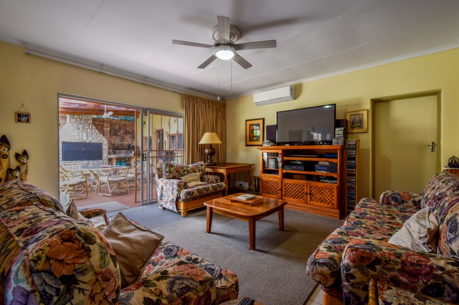 4 Bedroom Property for Sale in Magalieskruin Gauteng