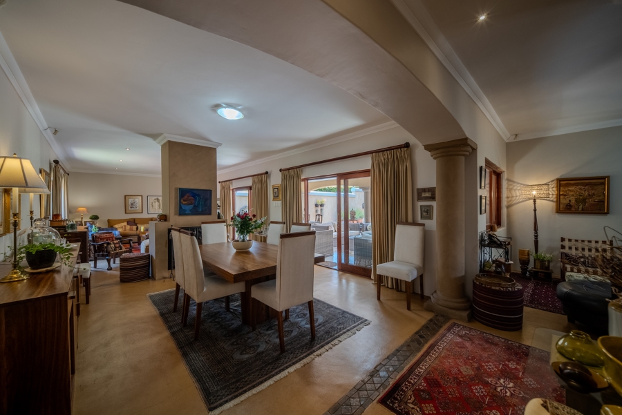 5 Bedroom Property for Sale in Faerie Glen Gauteng