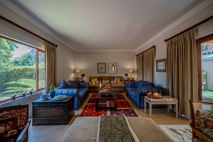 5 Bedroom Property for Sale in Faerie Glen Gauteng