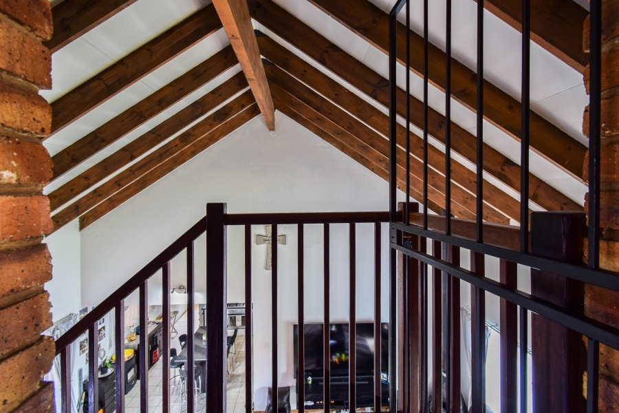 4 Bedroom Property for Sale in Garsfontein Gauteng