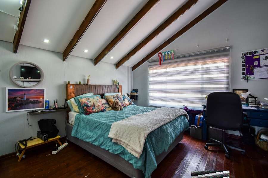 4 Bedroom Property for Sale in Garsfontein Gauteng