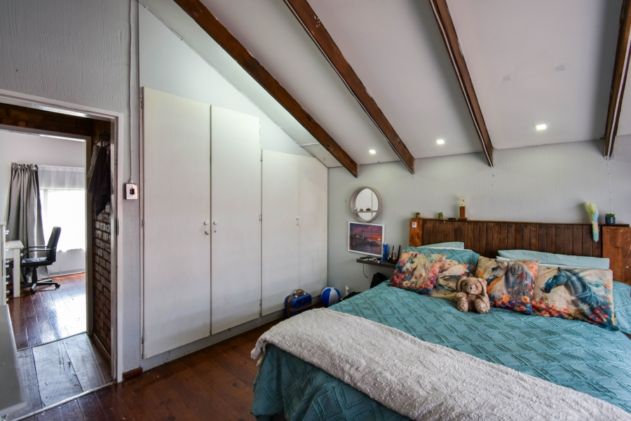 4 Bedroom Property for Sale in Garsfontein Gauteng