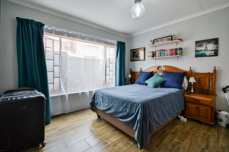 4 Bedroom Property for Sale in Garsfontein Gauteng