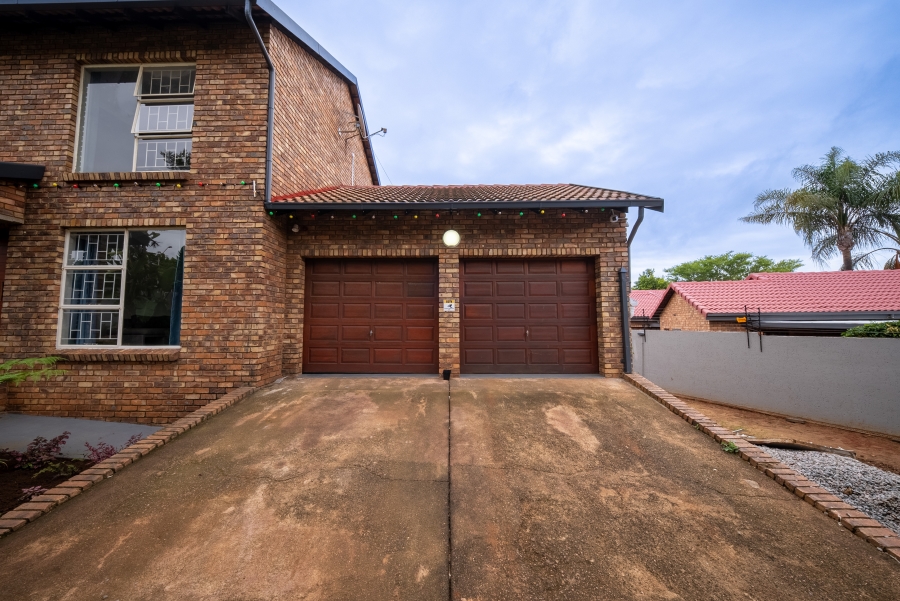 To Let 4 Bedroom Property for Rent in Moreleta Park Gauteng