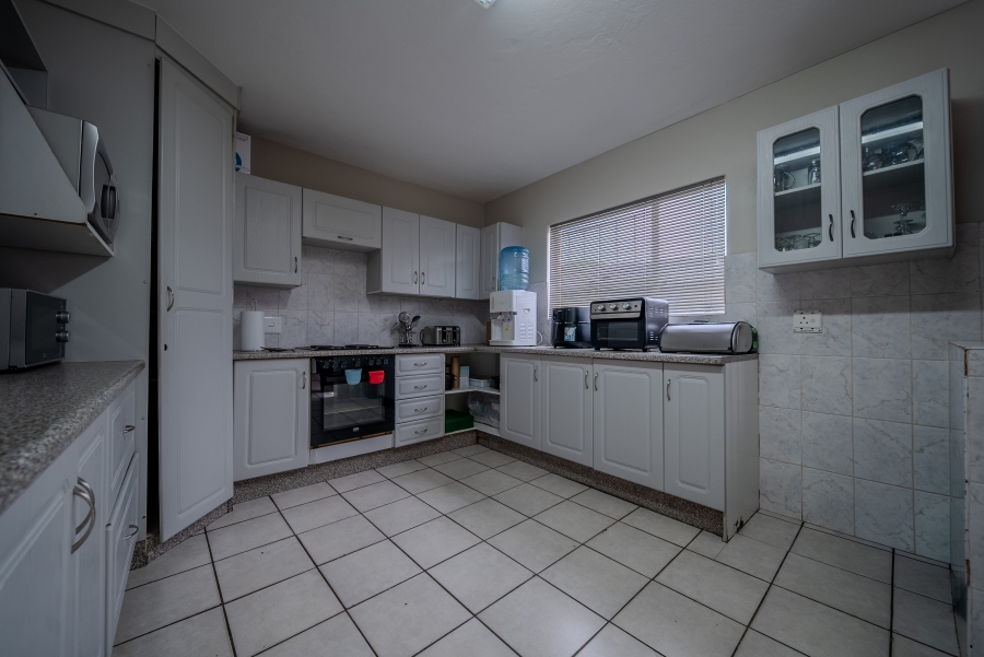 To Let 4 Bedroom Property for Rent in Moreleta Park Gauteng