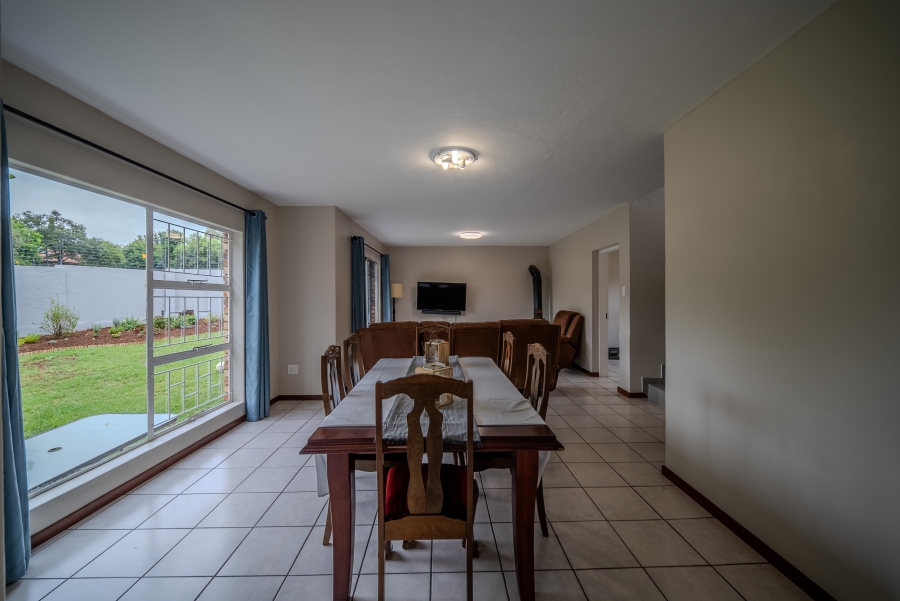 To Let 4 Bedroom Property for Rent in Moreleta Park Gauteng