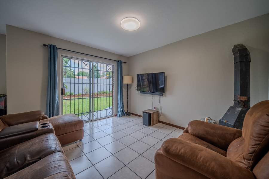 To Let 4 Bedroom Property for Rent in Moreleta Park Gauteng