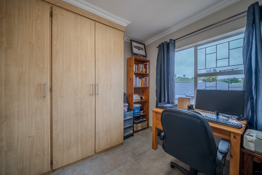 To Let 4 Bedroom Property for Rent in Moreleta Park Gauteng