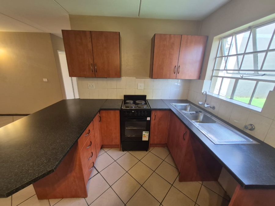 To Let 2 Bedroom Property for Rent in Erasmuskloof Gauteng