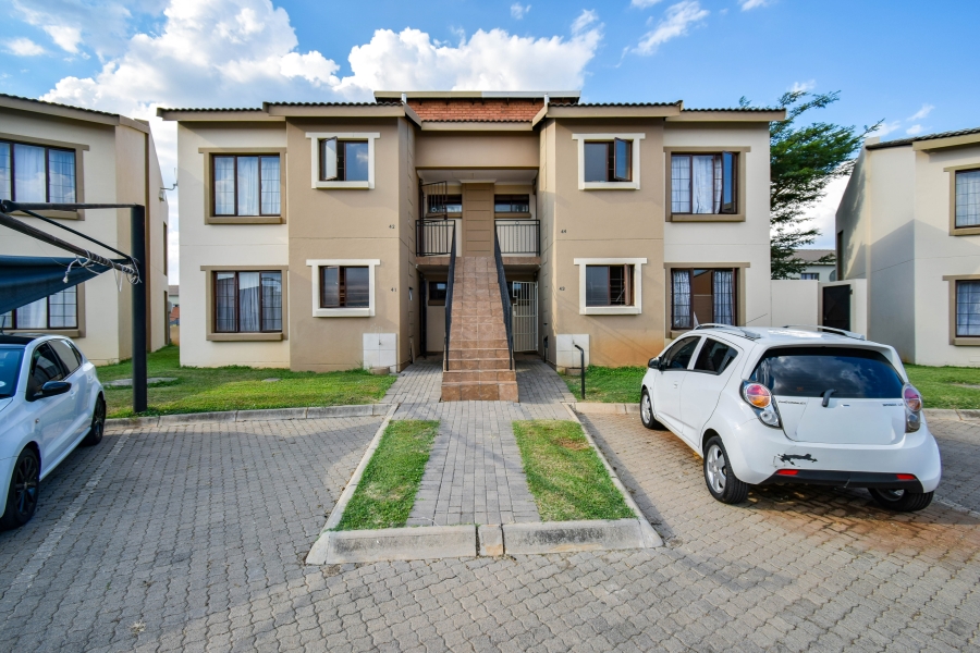2 Bedroom Property for Sale in Montana Tuine Gauteng